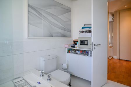 Apartamento à venda com 280m², 3 quartos e 4 vagasBanheiro Quarto 3 - Suite