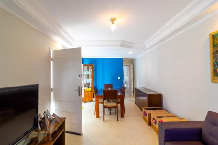 Sala de Estar de casa à venda com 3 quartos, 122m² em Jardim Cidália, São Paulo