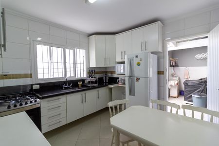 Casa à venda com 122m², 3 quartos e 2 vagasCozinha