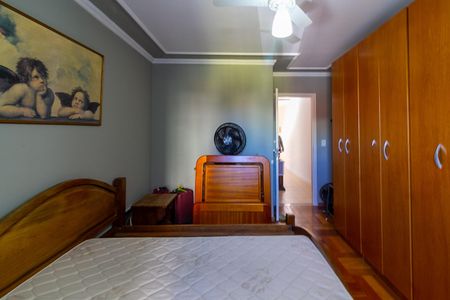 Casa à venda com 122m², 3 quartos e 2 vagasSuíte