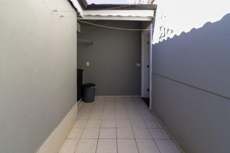 Casa à venda com 122m², 3 quartos e 2 vagasQuintal