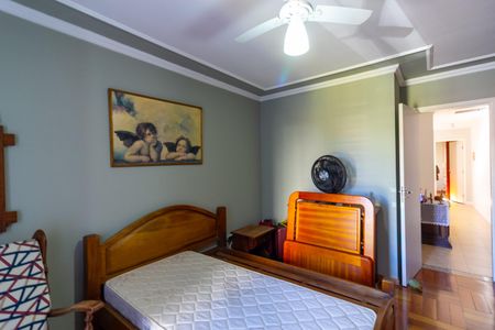 Casa à venda com 122m², 3 quartos e 2 vagasSuíte