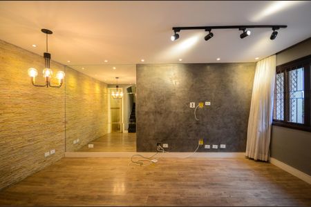 Sala de casa de condomínio à venda com 2 quartos, 89m² em Jardim Peri, São Paulo