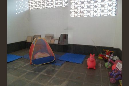 Casa à venda com 3 quartos, 180m² em Jardim Esmeralda, São Paulo