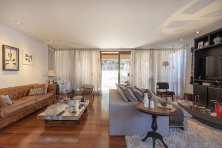 Casa à venda com 3 quartos, 341m² em Jardim dos Estados, São Paulo