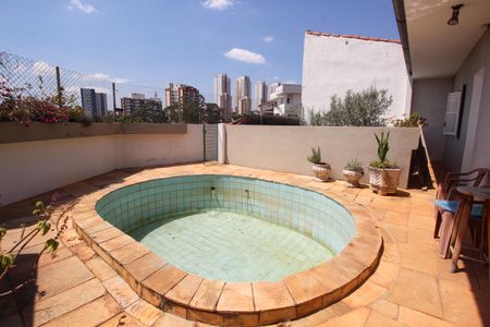 Casa à venda com 390m², 4 quartos e 4 vagasPiscina