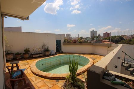 Casa à venda com 390m², 4 quartos e 4 vagasVista da suíte 3