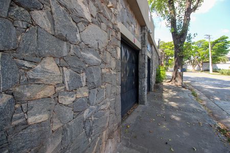 Casa à venda com 390m², 4 quartos e 4 vagasFachada