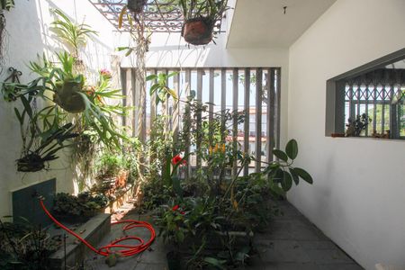 Casa à venda com 390m², 4 quartos e 4 vagasJardim de Inverno