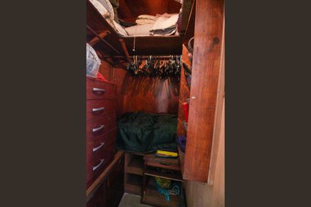 Casa à venda com 390m², 4 quartos e 4 vagasCloset da suíte 1