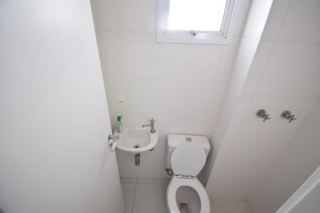 Apartamento para alugar com 167m², 3 quartos e 3 vagas Apartamento para alugar com 167m², 3 quartos e 3 vagasBanheiro Área de Serviço