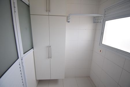 Apartamento para alugar com 167m², 3 quartos e 3 vagas Apartamento para alugar com 167m², 3 quartos e 3 vagasÁrea de Serviço