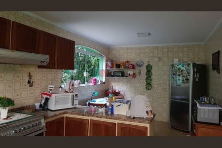 Casa à venda com 3 quartos, 257m² em Vila Regente Feijó, São Paulo