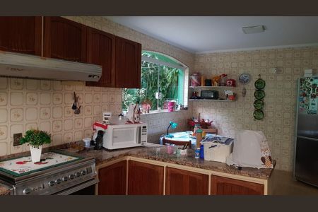 Casa à venda com 3 quartos, 257m² em Vila Regente Feijó, São Paulo