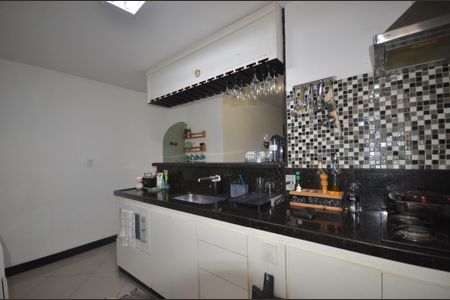 Apartamento para alugar com 110m², 2 quartos e sem vagaCozinha