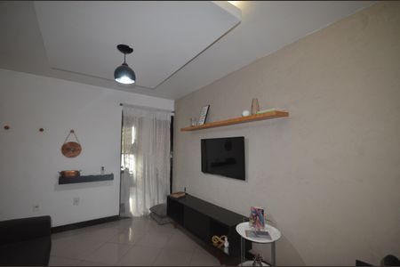 Sala de apartamento para alugar com 2 quartos, 110m² em Praça Seca, Rio de Janeiro