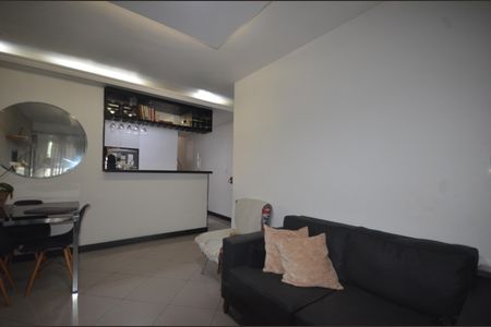 Sala de apartamento para alugar com 2 quartos, 110m² em Praça Seca, Rio de Janeiro