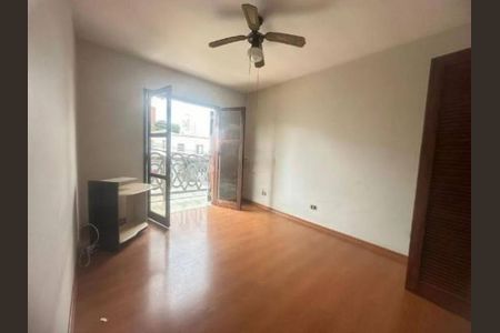 Casa à venda com 3 quartos, 246m² em Vila Carrão, São Paulo