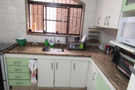 Casa à venda com 177m², 3 quartos e 3 vagas