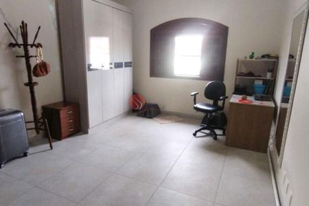 Casa à venda com 177m², 3 quartos e 3 vagas