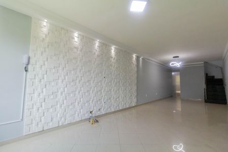 Casa à venda com 150m², 3 quartos e 2 vagasSala