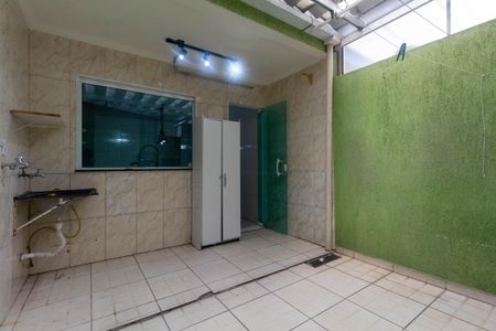 Casa à venda com 150m², 3 quartos e 2 vagasQuintal e Área de Serviço