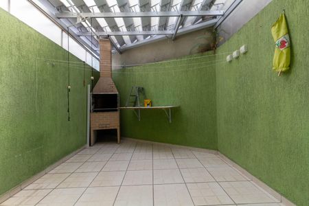 Casa à venda com 150m², 3 quartos e 2 vagasQuintal e Área de Serviço