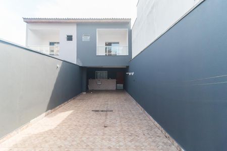 Casa para alugar com 690m², 3 quartos e 3 vagasQuintal dos Fundos/Área de Serviço