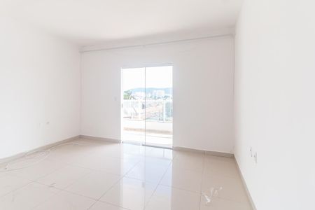 Casa para alugar com 690m², 3 quartos e 3 vagasSala
