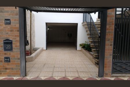 Casa à venda com 353m², 5 quartos e 4 vagasFachada