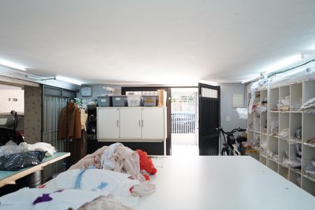 Casa à venda com 353m², 5 quartos e 4 vagasÁrea de Serviço