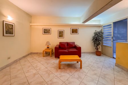 Apartamento à venda com 129m², 3 quartos e sem vagaHall social