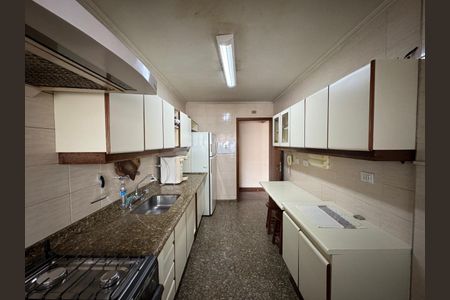 Apartamento à venda com 98m², 3 quartos e 2 vagas Apartamento à venda com 98m², 3 quartos e 2 vagasCozinha