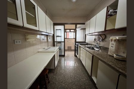 Apartamento à venda com 98m², 3 quartos e 2 vagas Apartamento à venda com 98m², 3 quartos e 2 vagasCozinha