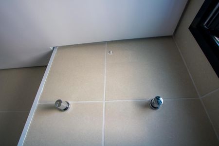 Apartamento à venda com 92m², 2 quartos e 2 vagasBanheiro do quarto 2