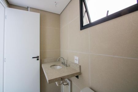 Apartamento à venda com 92m², 2 quartos e 2 vagasBanheiro do quarto 1