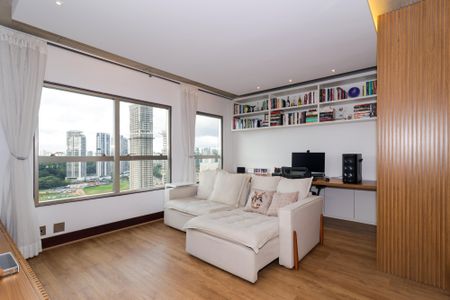 Sala de apartamento para alugar com 1 quarto, 70m² em Panamby, São Paulo