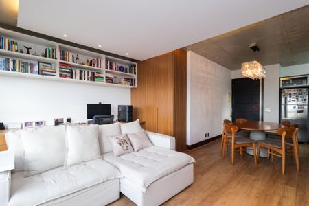 Apartamento à venda com 70m², 1 quarto e 2 vagas Apartamento à venda com 70m², 1 quarto e 2 vagasSala