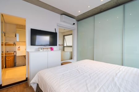 Suíte de apartamento para alugar com 1 quarto, 70m² em Panamby, São Paulo