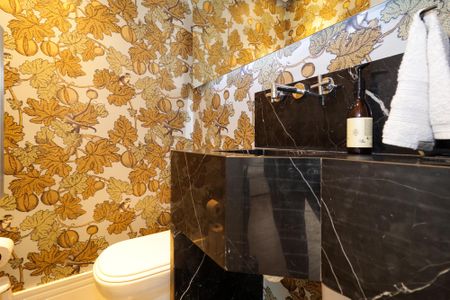 Apartamento à venda com 70m², 1 quarto e 2 vagas Apartamento à venda com 70m², 1 quarto e 2 vagasLavabo