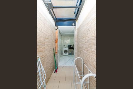 Casa à venda com 75m², 3 quartos e 1 vagaÁrea de Serviço