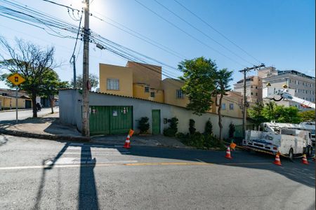 Casa à venda com 75m², 3 quartos e 1 vagaFachada