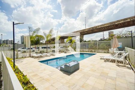 Apartamento à venda com 39m², 2 quartos e sem vagaÁrea comum - Piscina