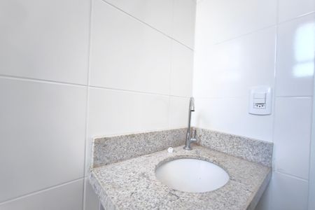 Apartamento à venda com 66m², 2 quartos e 1 vagaBanheiro Social