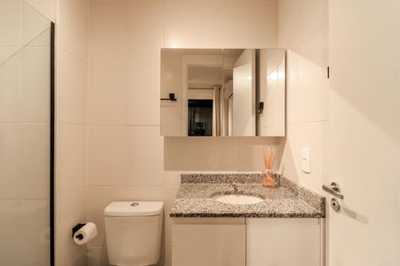 Apartamento para alugar com 27m², 1 quarto e sem vaga Apartamento para alugar com 27m², 1 quarto e sem vagaBanheiro da Suíte