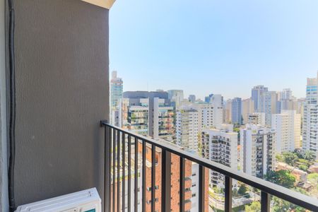 Varanda  de apartamento para alugar com 1 quarto, 27m² em Campo Belo, São Paulo