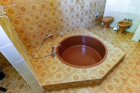 Casa à venda com 607m², 5 quartos e 5 vagasBanheiro da Suíte 1