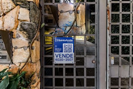 Casa à venda com 607m², 5 quartos e 5 vagasPlaca