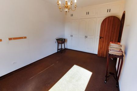 Casa à venda com 607m², 5 quartos e 5 vagasQuarto 2