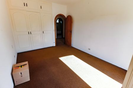 Casa à venda com 607m², 5 quartos e 5 vagasQuarto 4